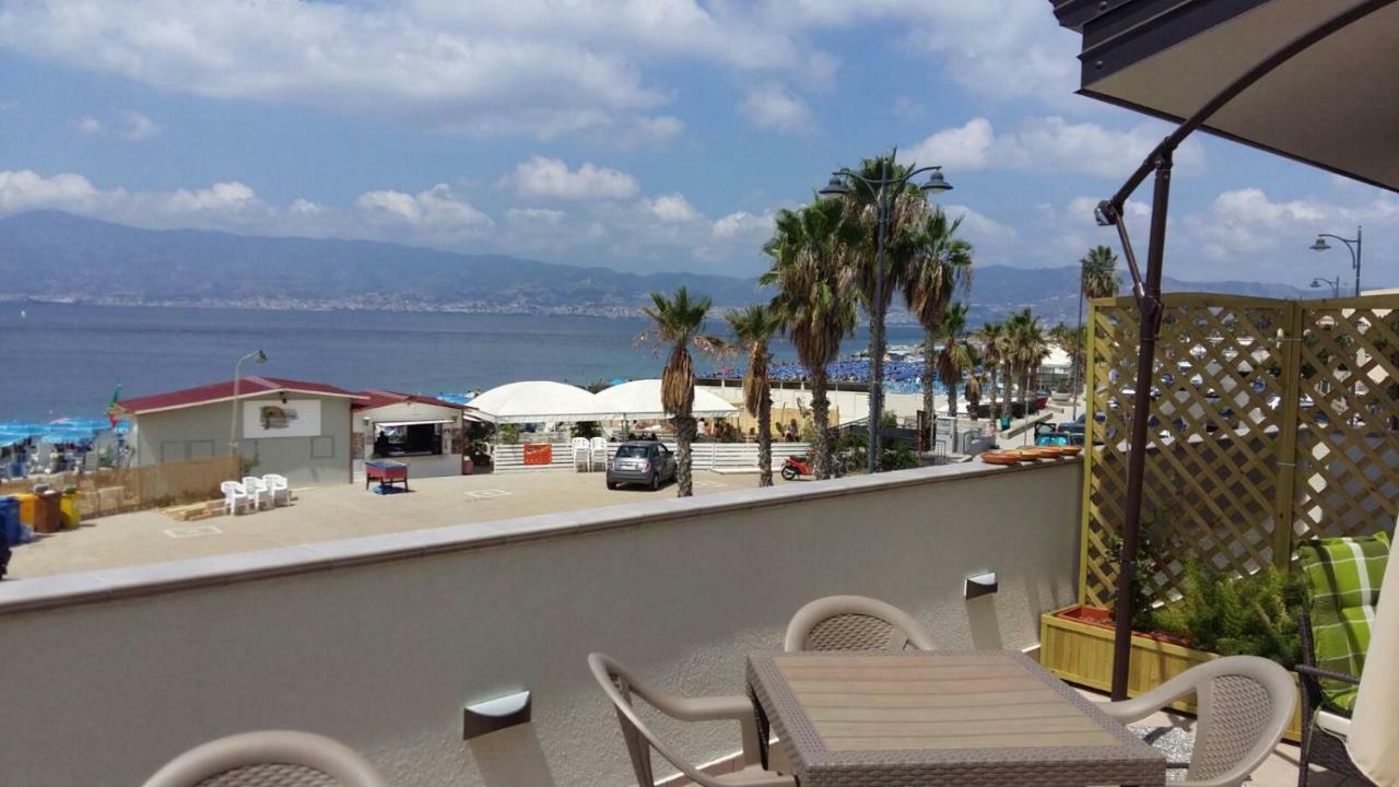 B&B A Due Passi Dal Mare Catona Di Reggio Calabria Exterior photo