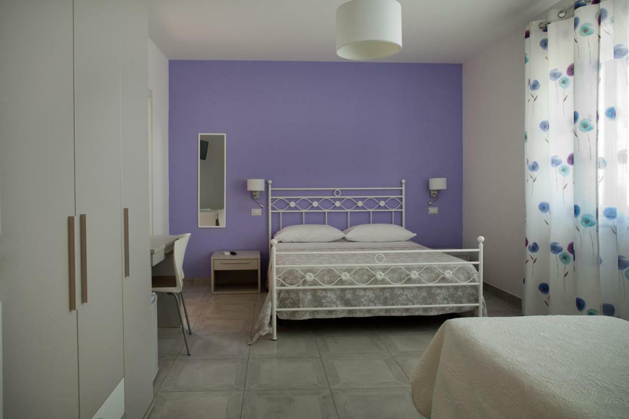 B&B A Due Passi Dal Mare Catona Di Reggio Calabria Exterior photo
