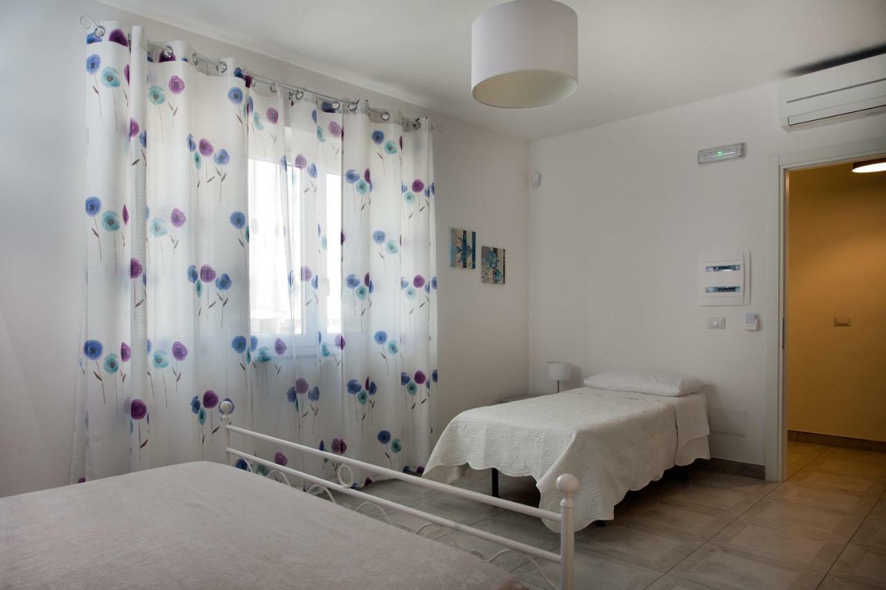B&B A Due Passi Dal Mare Catona Di Reggio Calabria Exterior photo